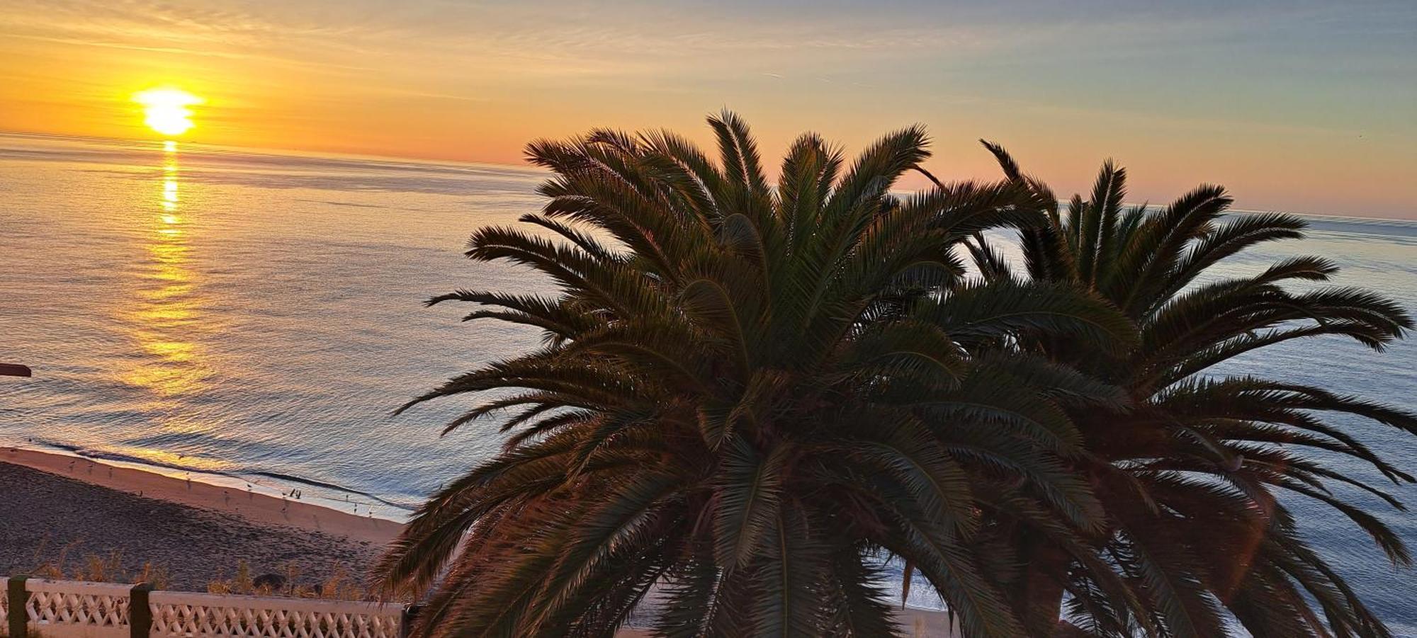 Acapulco Playa Beautiful Seaview Apartman Nerja Kültér fotó