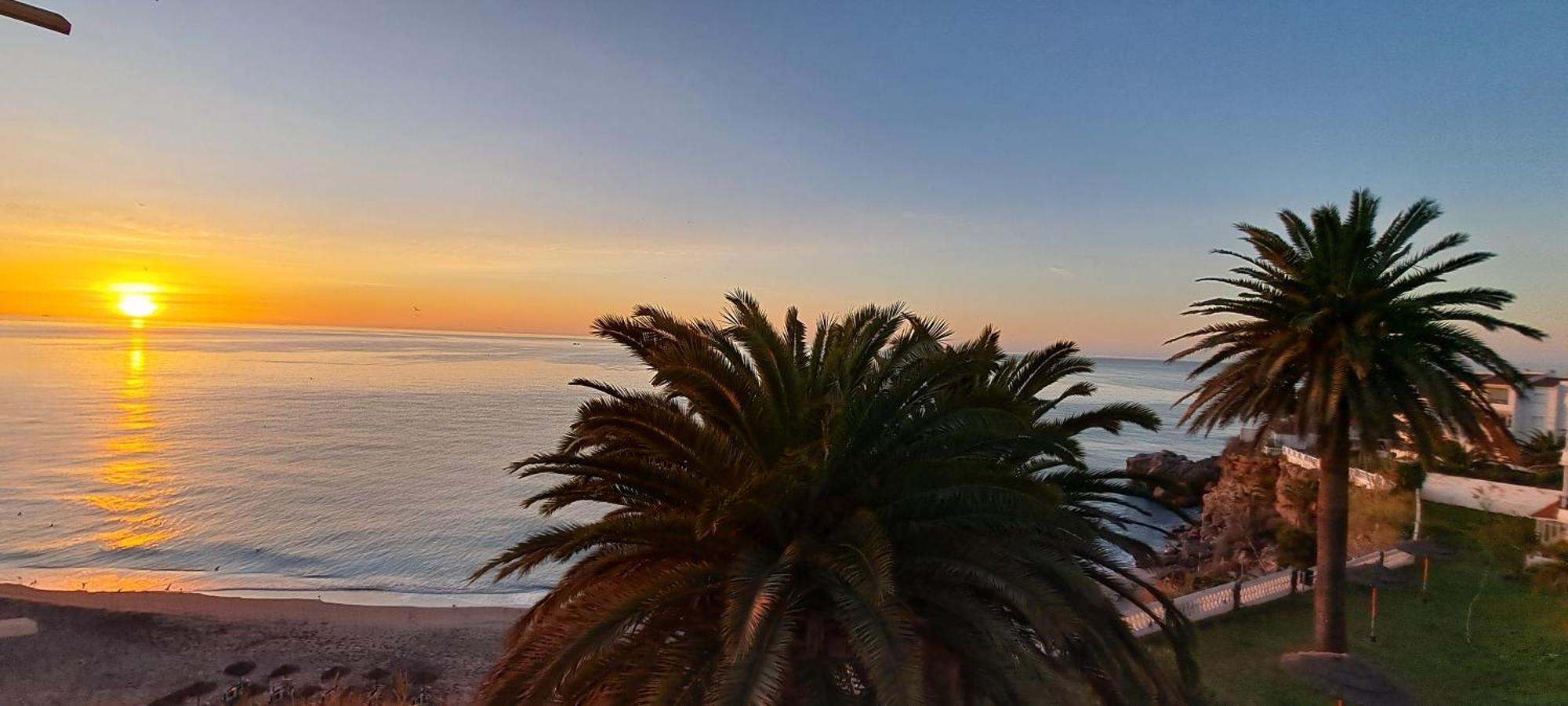 Acapulco Playa Beautiful Seaview Apartman Nerja Kültér fotó
