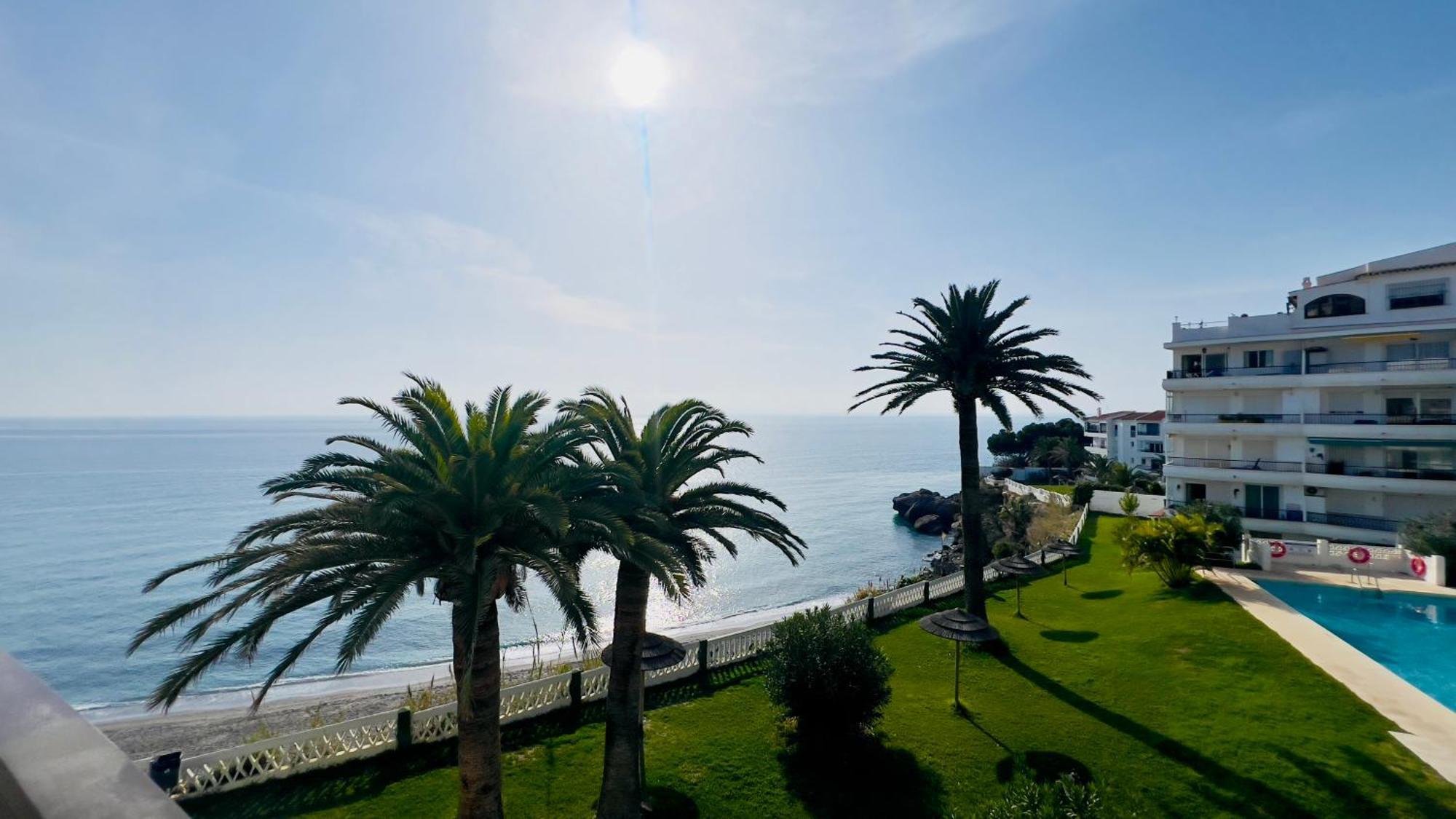 Acapulco Playa Beautiful Seaview Apartman Nerja Kültér fotó